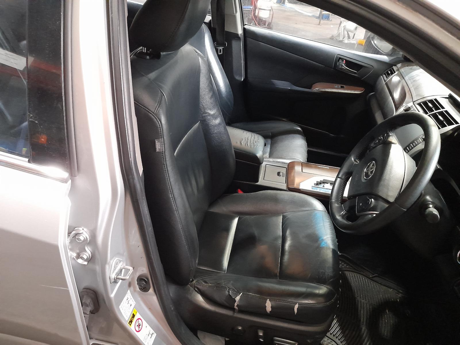 View Auto part Left Indicator/Fog/Side Toyota Aurion 2014