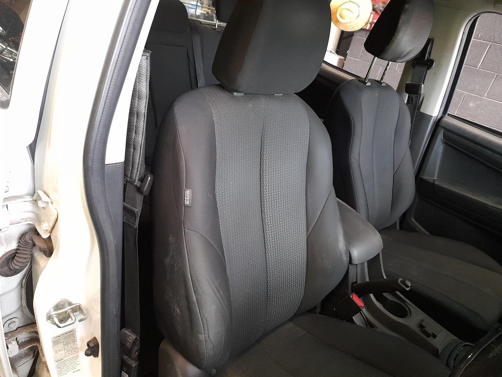 View Auto part Engine Isuzu Dmax 2014