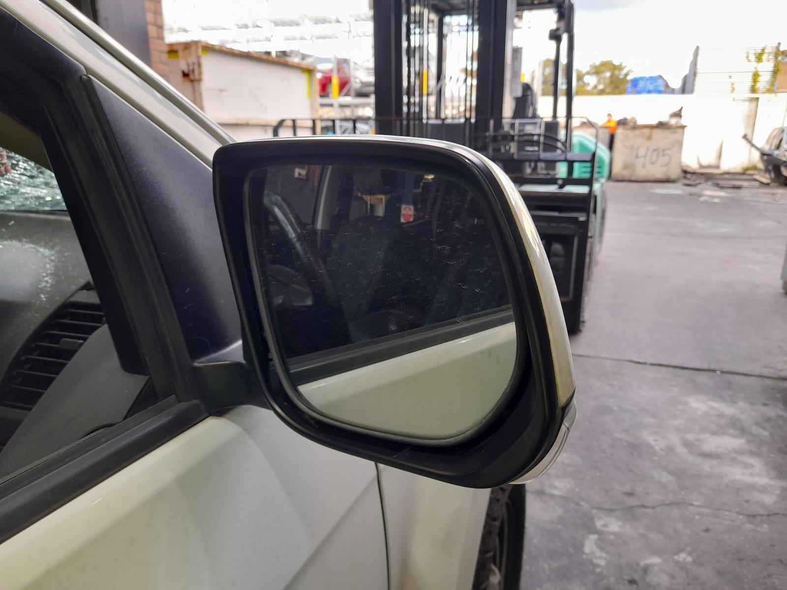 View Auto part Engine Isuzu Dmax 2014