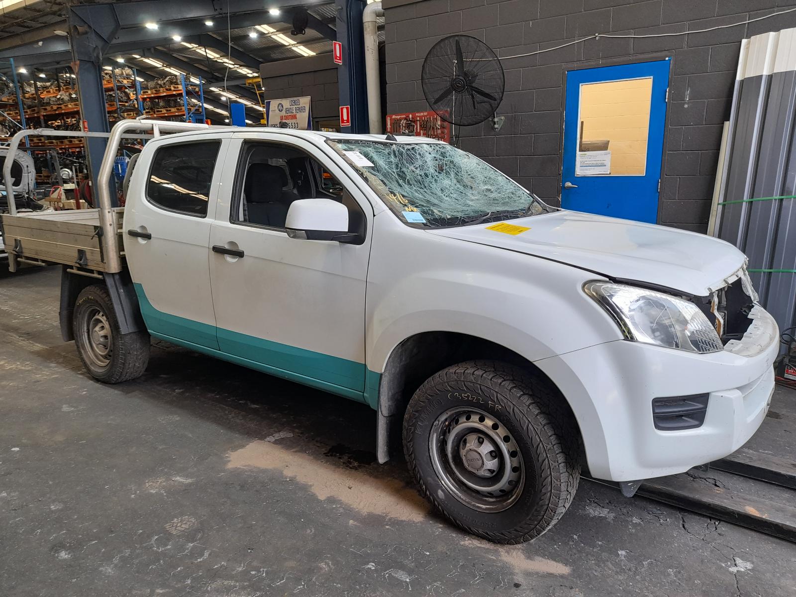 View Auto part Engine Isuzu Dmax 2014