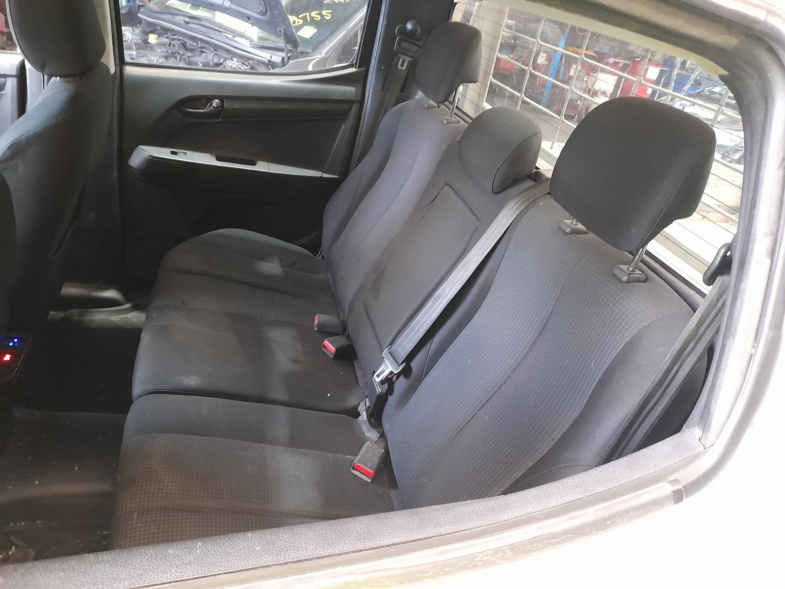 View Auto part Engine Isuzu Dmax 2014