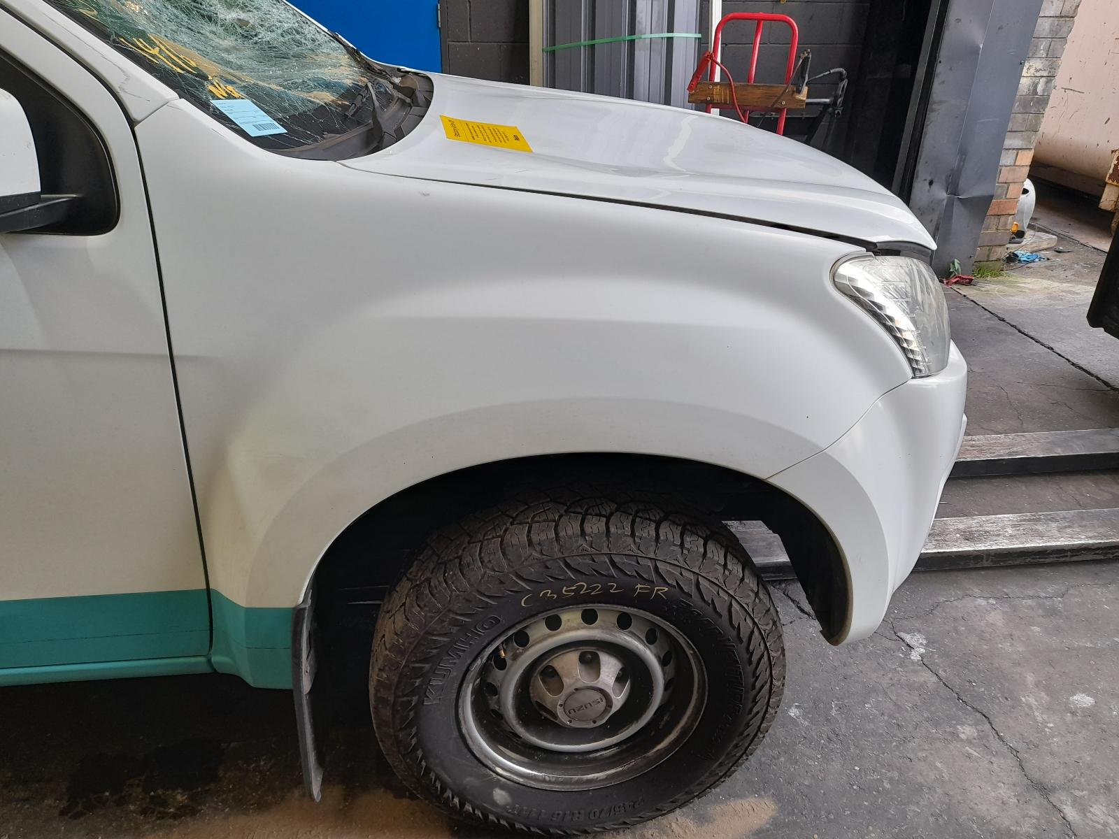 View Auto part Engine Isuzu Dmax 2014