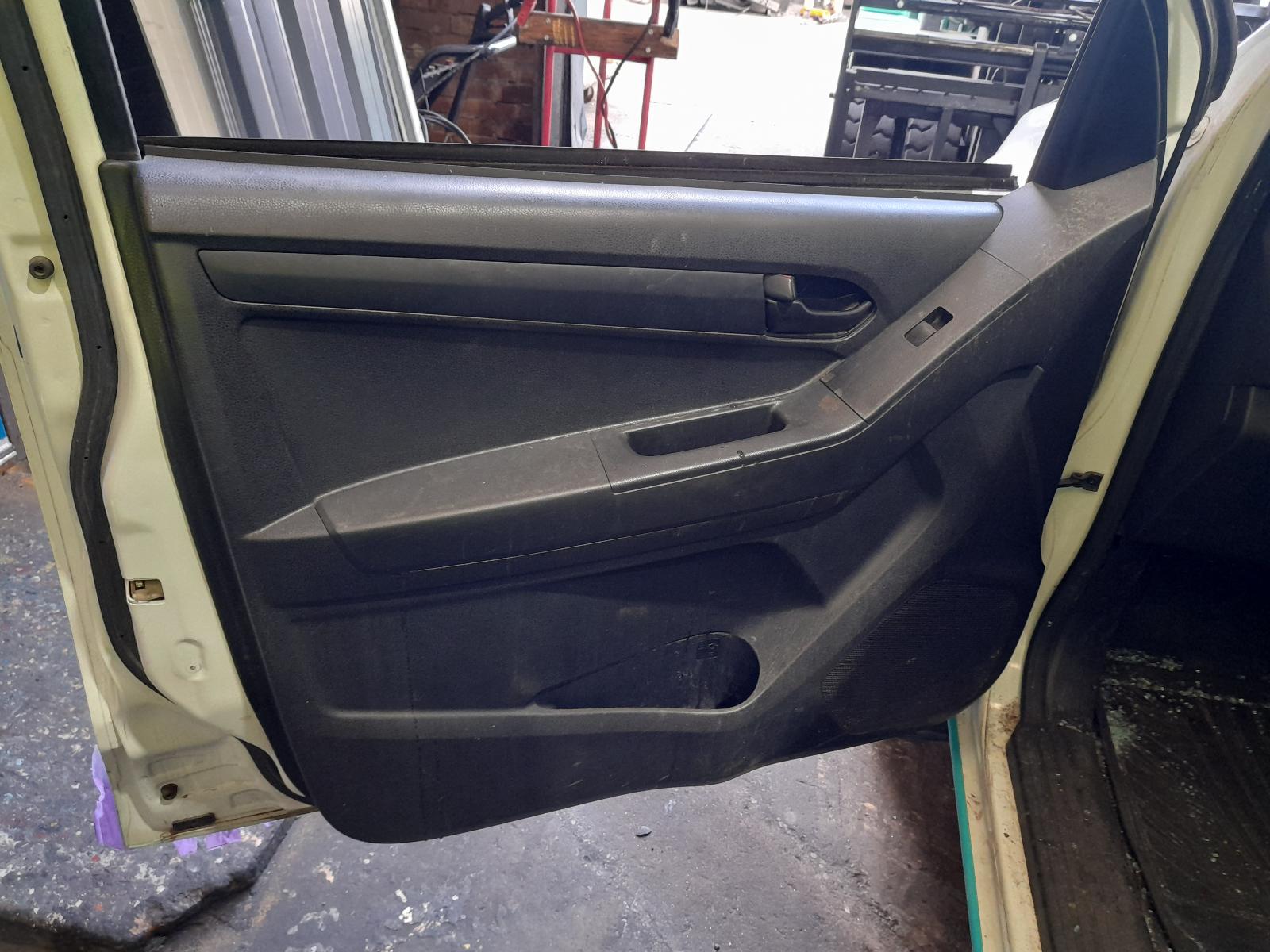 View Auto part Engine Isuzu Dmax 2014