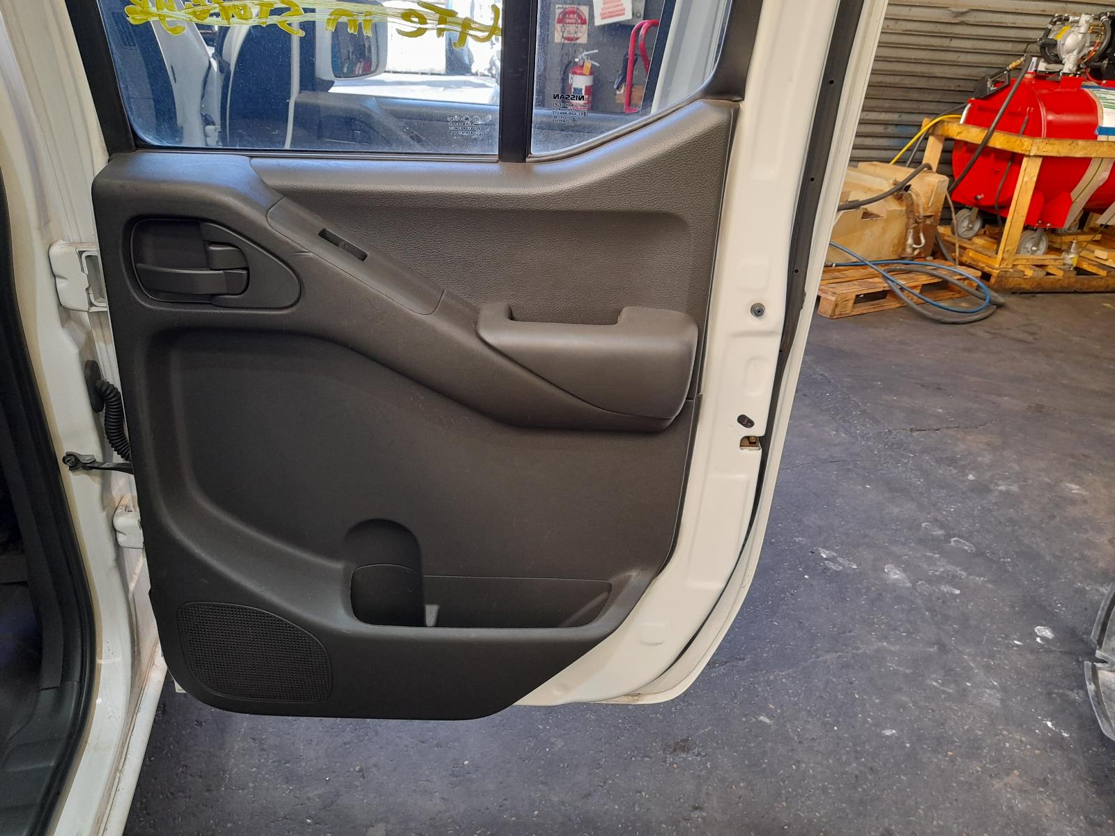 View Auto part Trans/Gearbox Nissan Navara 2013