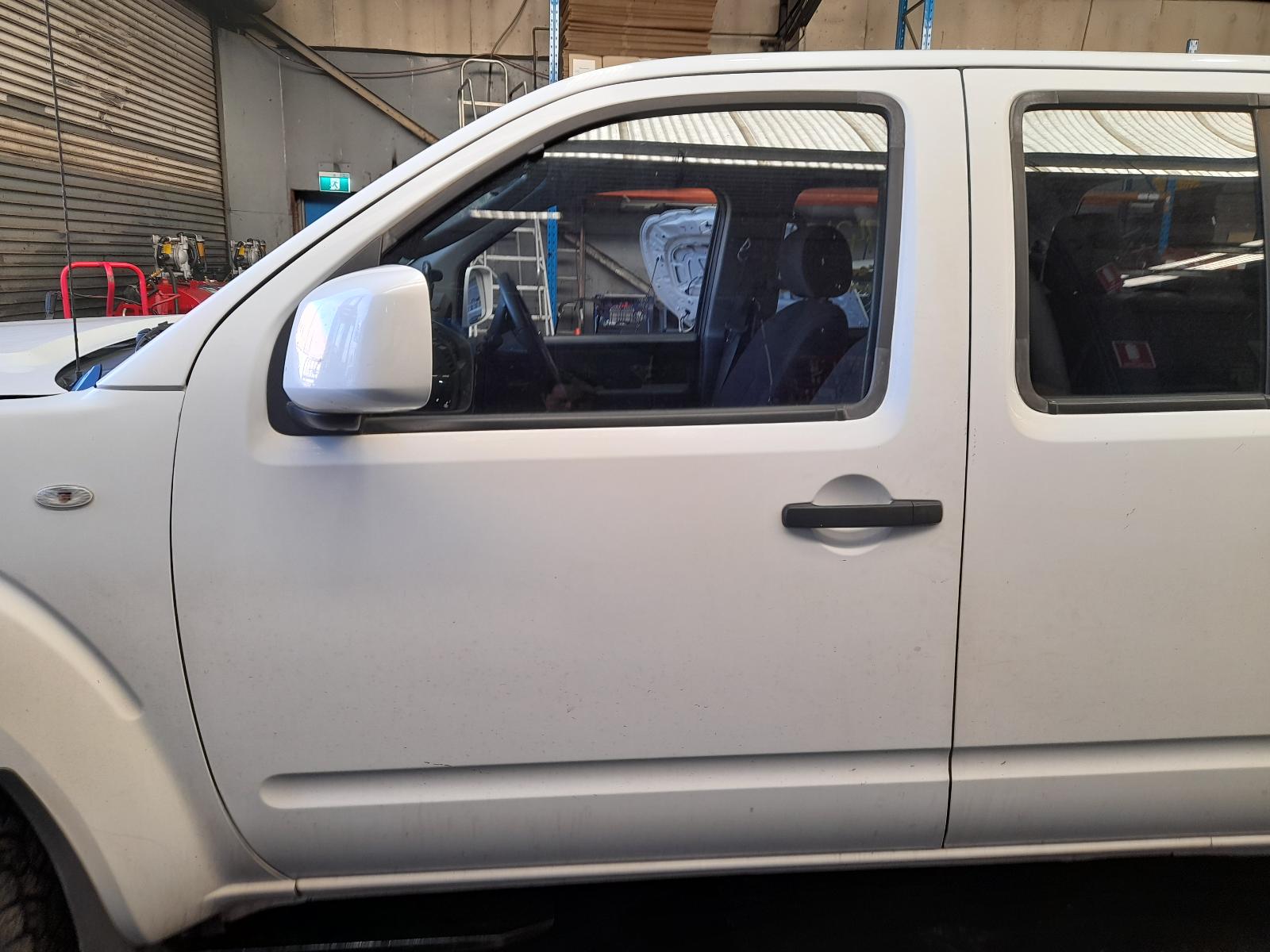 View Auto part Trans/Gearbox Nissan Navara 2013