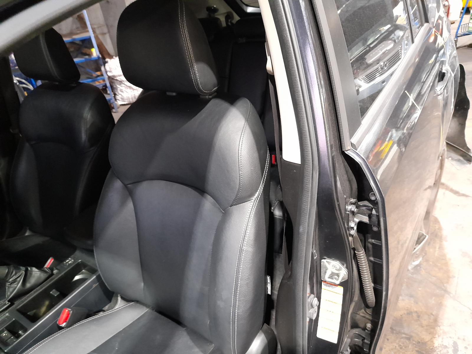 View Auto part Door/Boot/Gate Lock Subaru Xv 2013