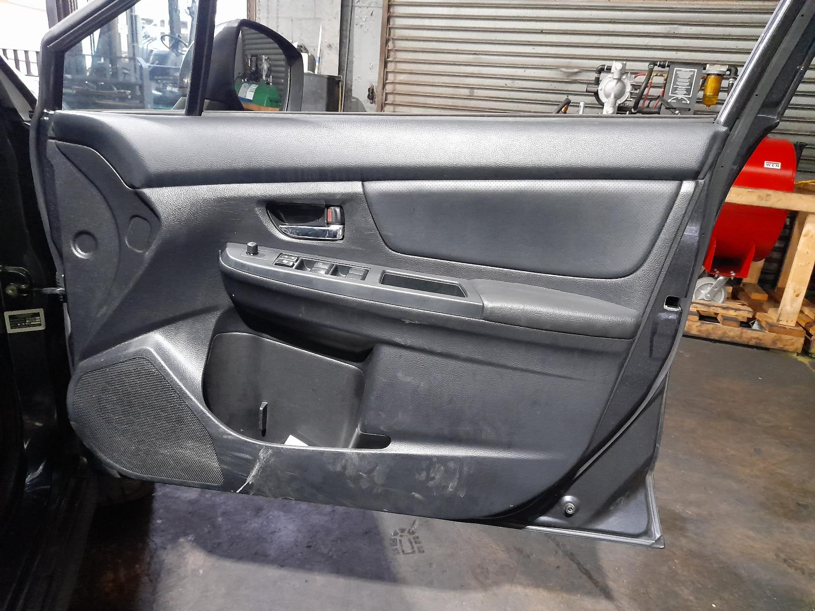 View Auto part Door/Boot/Gate Lock Subaru Xv 2013