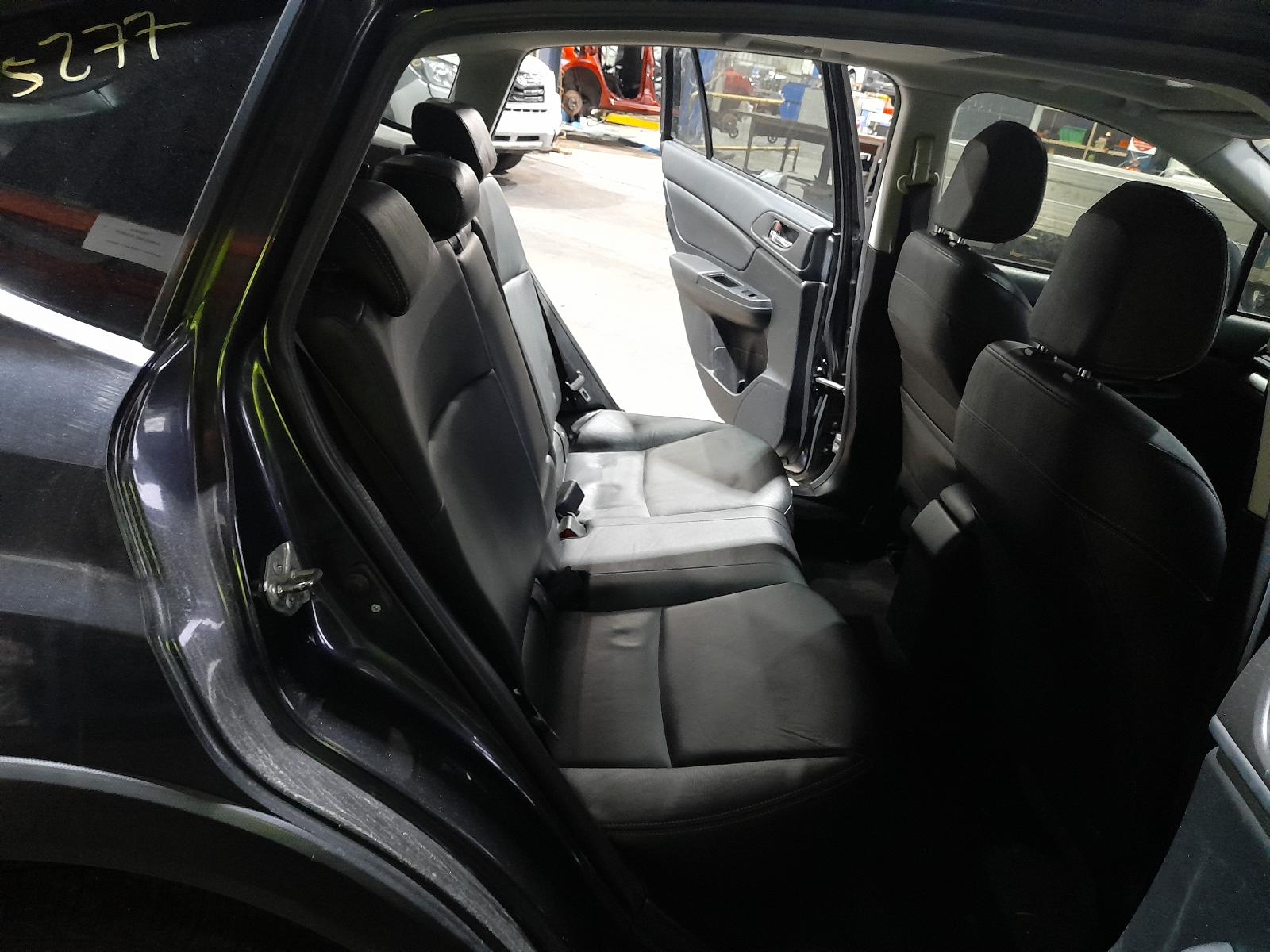 View Auto part Door/Boot/Gate Lock Subaru Xv 2013