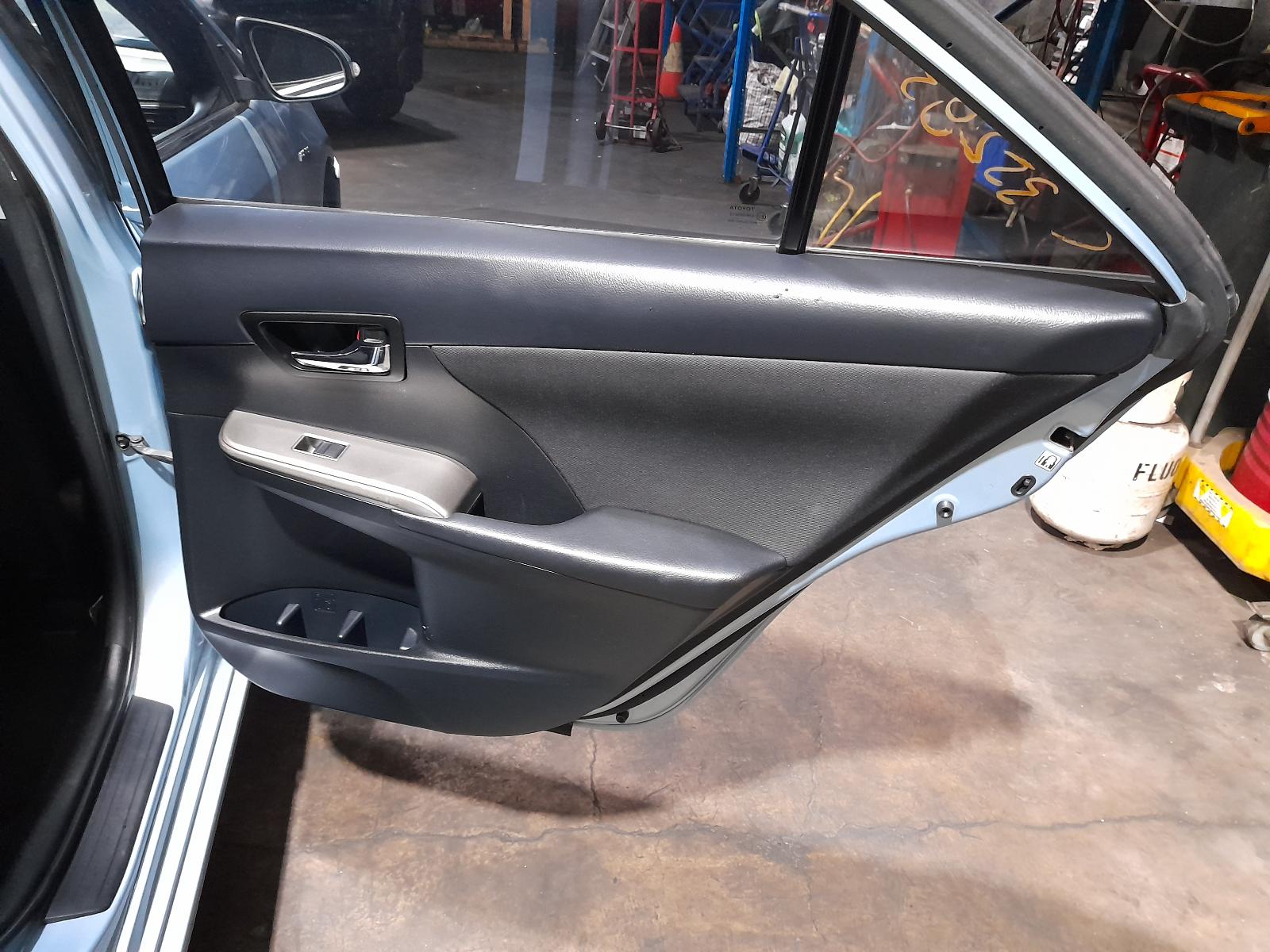 View Auto part Radiator Toyota Aurion 2013