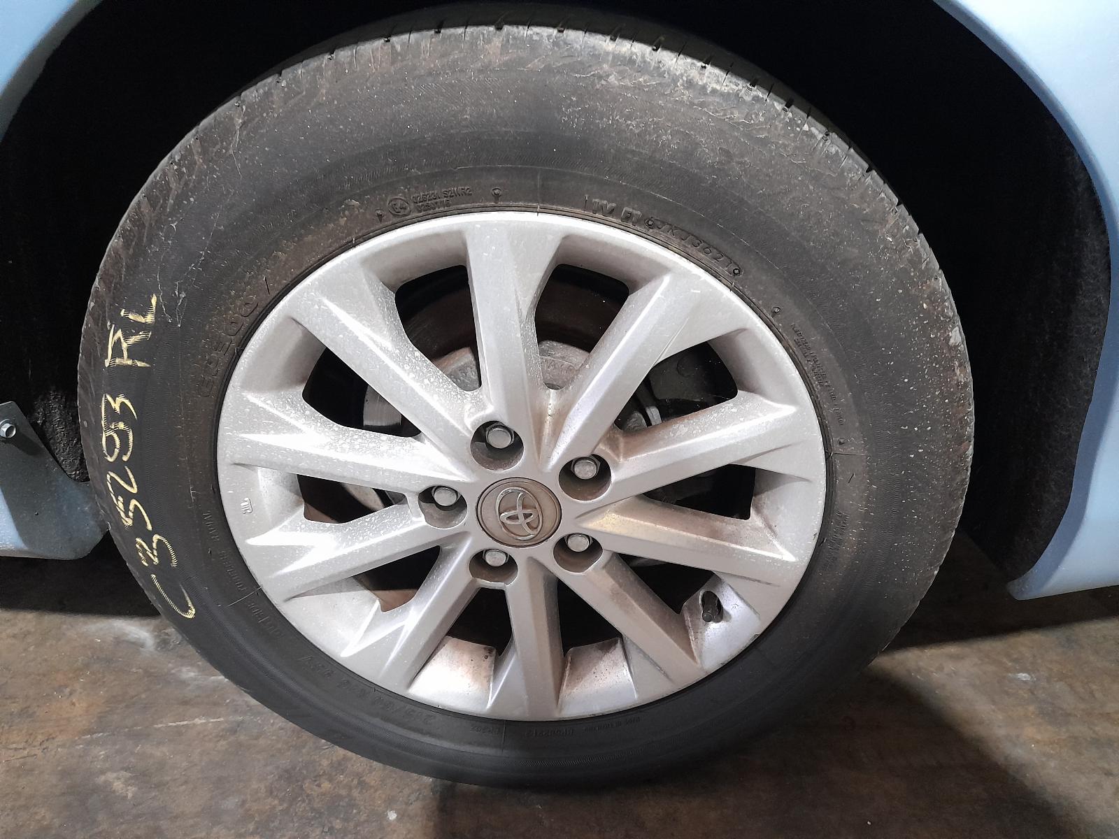 View Auto part Radiator Toyota Aurion 2013