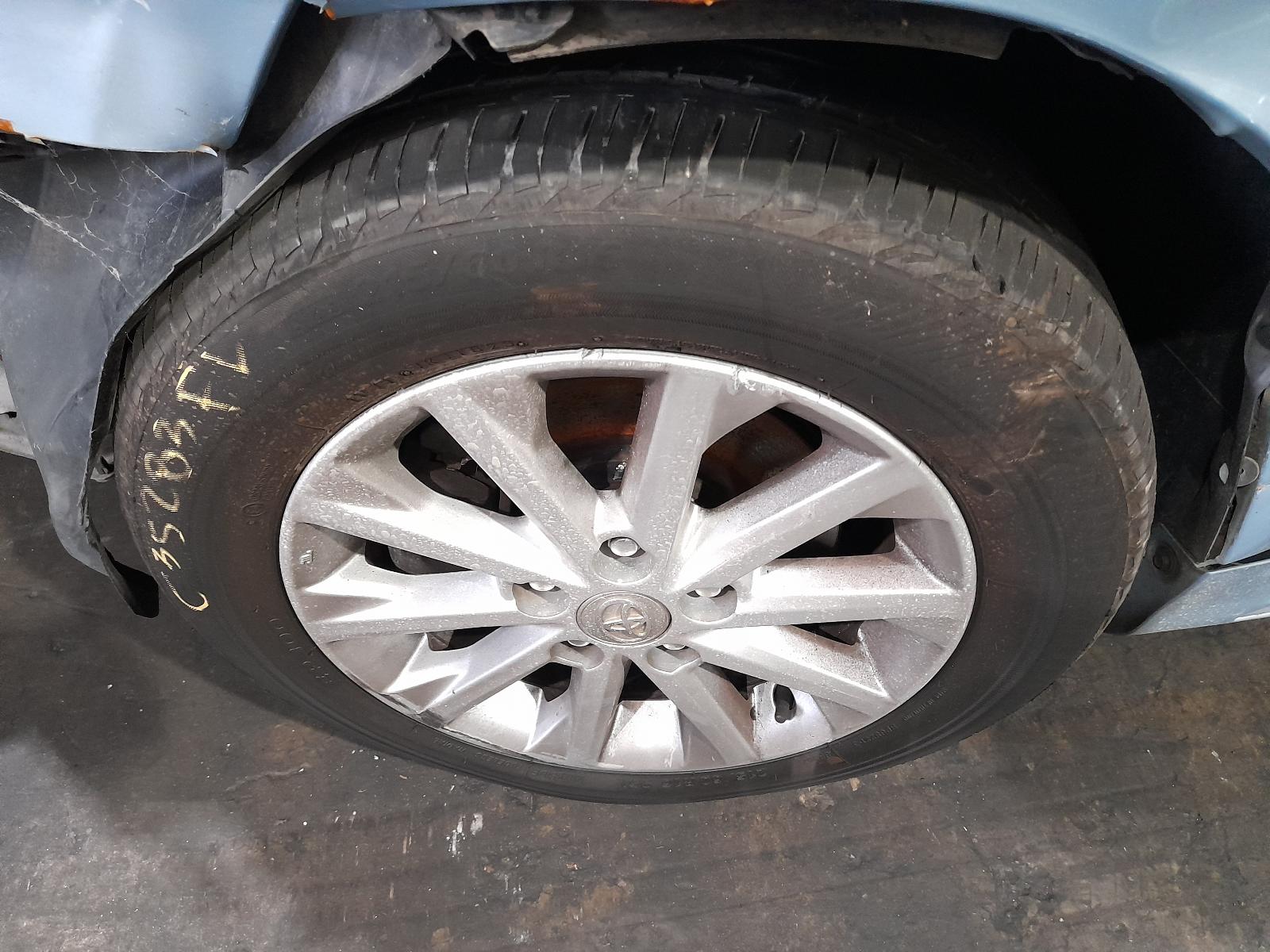 View Auto part Radiator Toyota Aurion 2013