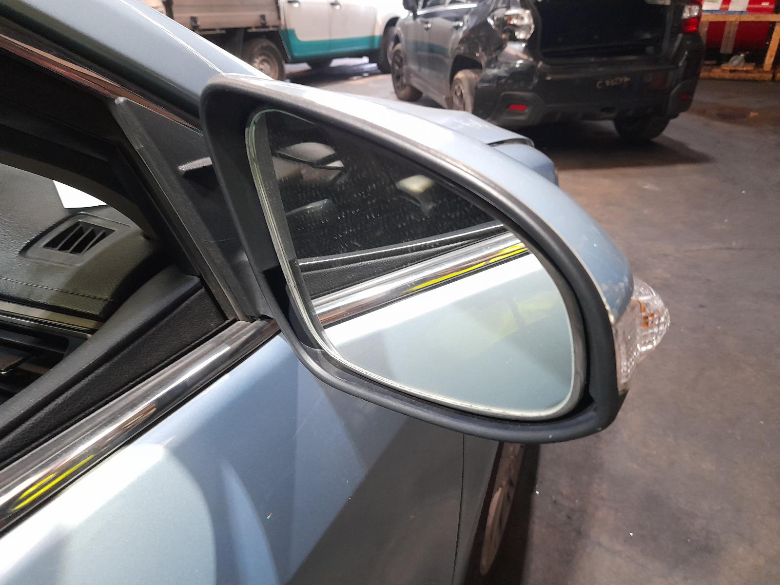 View Auto part Radiator Toyota Aurion 2013