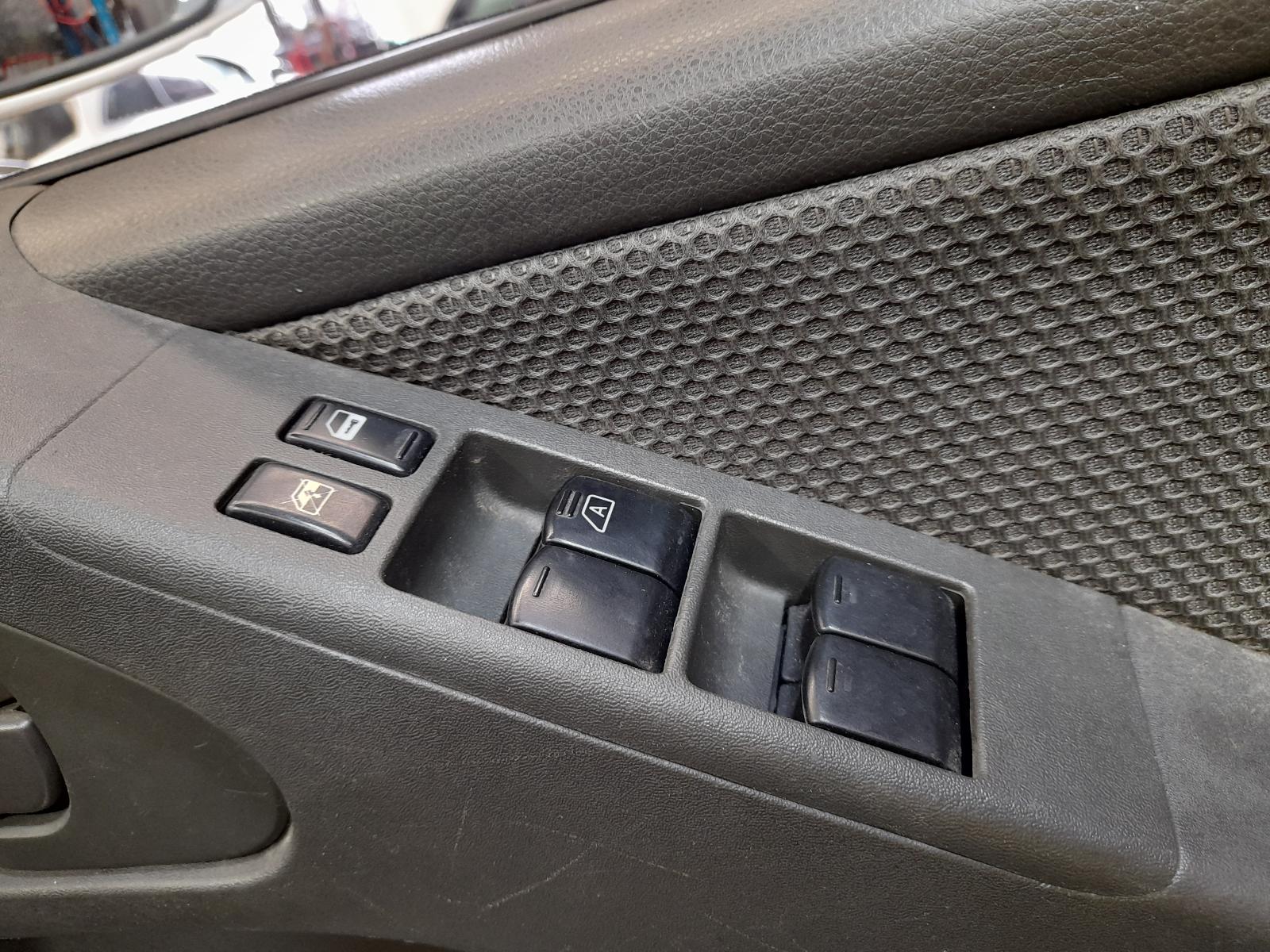 2014 Nissan Navara Radiator View Auto part Radiator Nissan Navara 2014