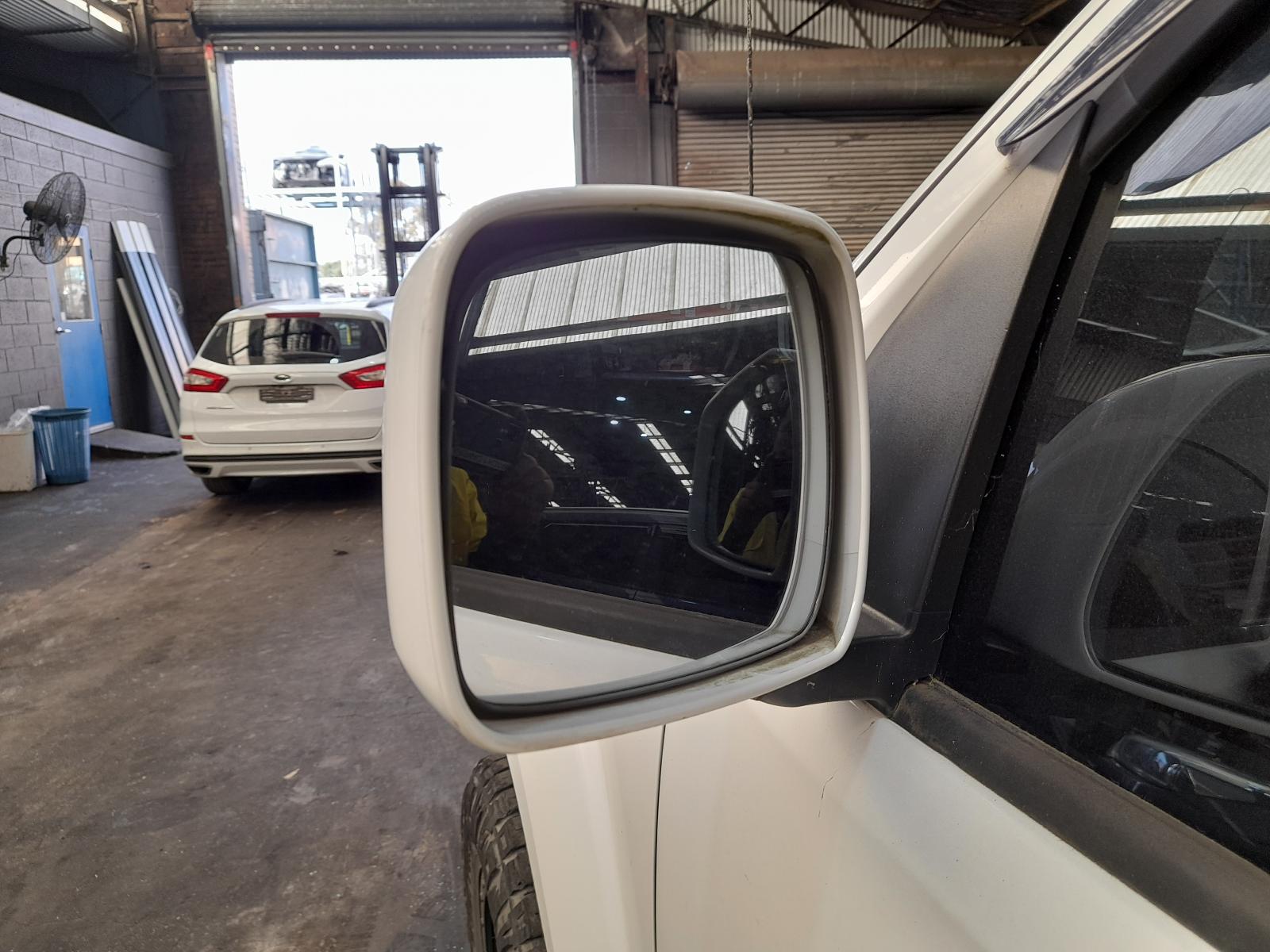 2014 Nissan Navara Radiator View Auto part Radiator Nissan Navara 2014