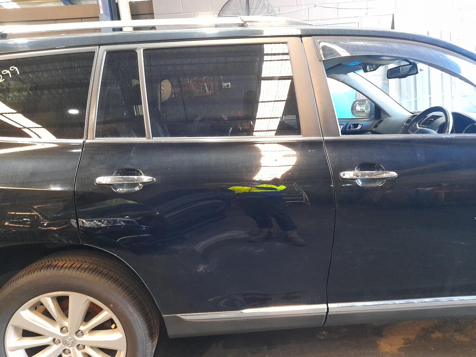 2013 Toyota Kluger Airbag Module/Sensor View Auto part Airbag Module/Sensor Toyota Kluger 2013