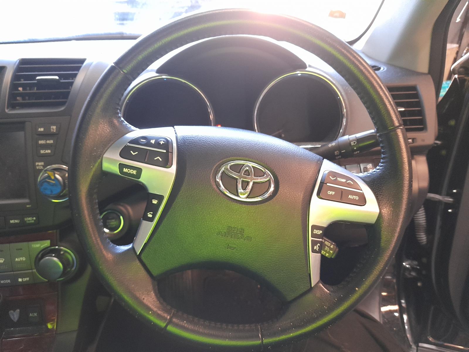 2013 Toyota Kluger Airbag Module/Sensor View Auto part Airbag Module/Sensor Toyota Kluger 2013