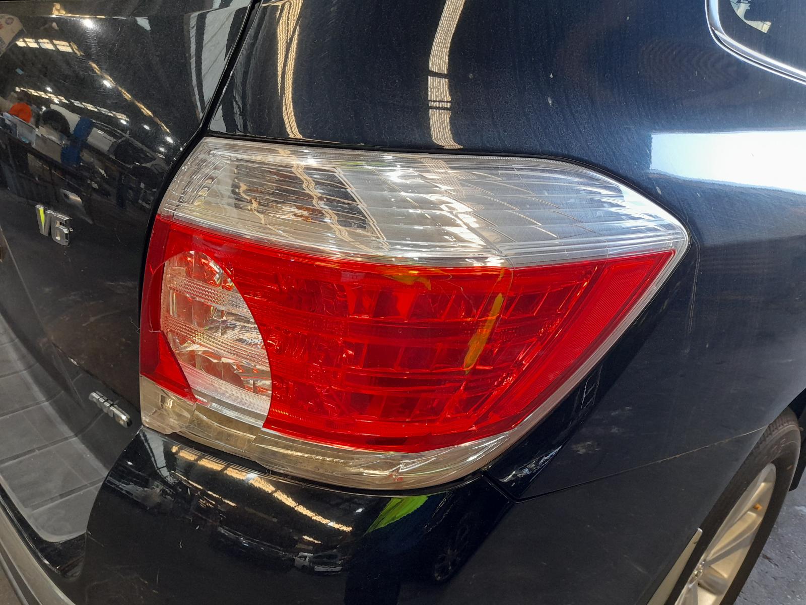 2013 Toyota Kluger Airbag Module/Sensor View Auto part Airbag Module/Sensor Toyota Kluger 2013