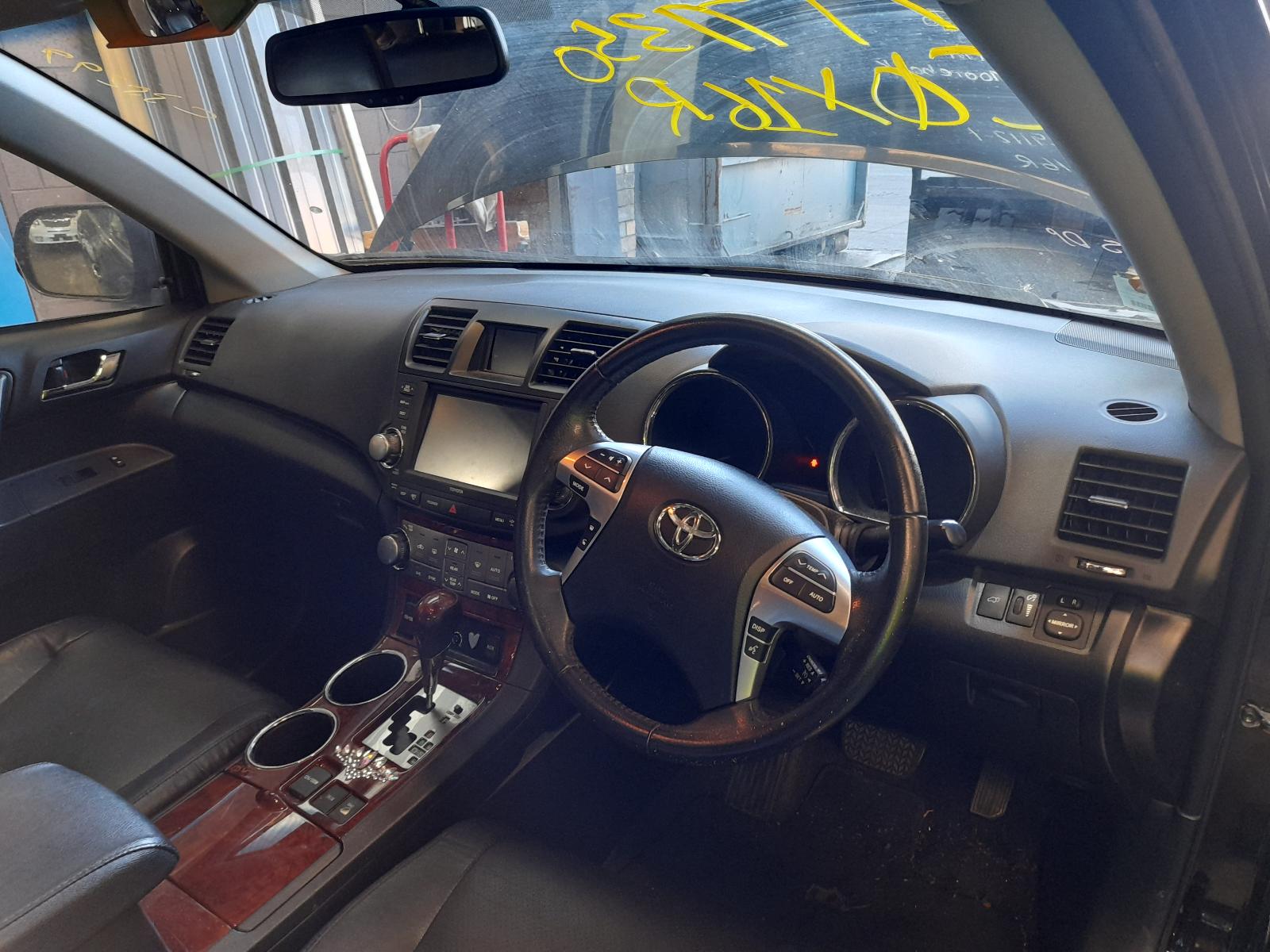 2013 Toyota Kluger Airbag Module/Sensor View Auto part Airbag Module/Sensor Toyota Kluger 2013