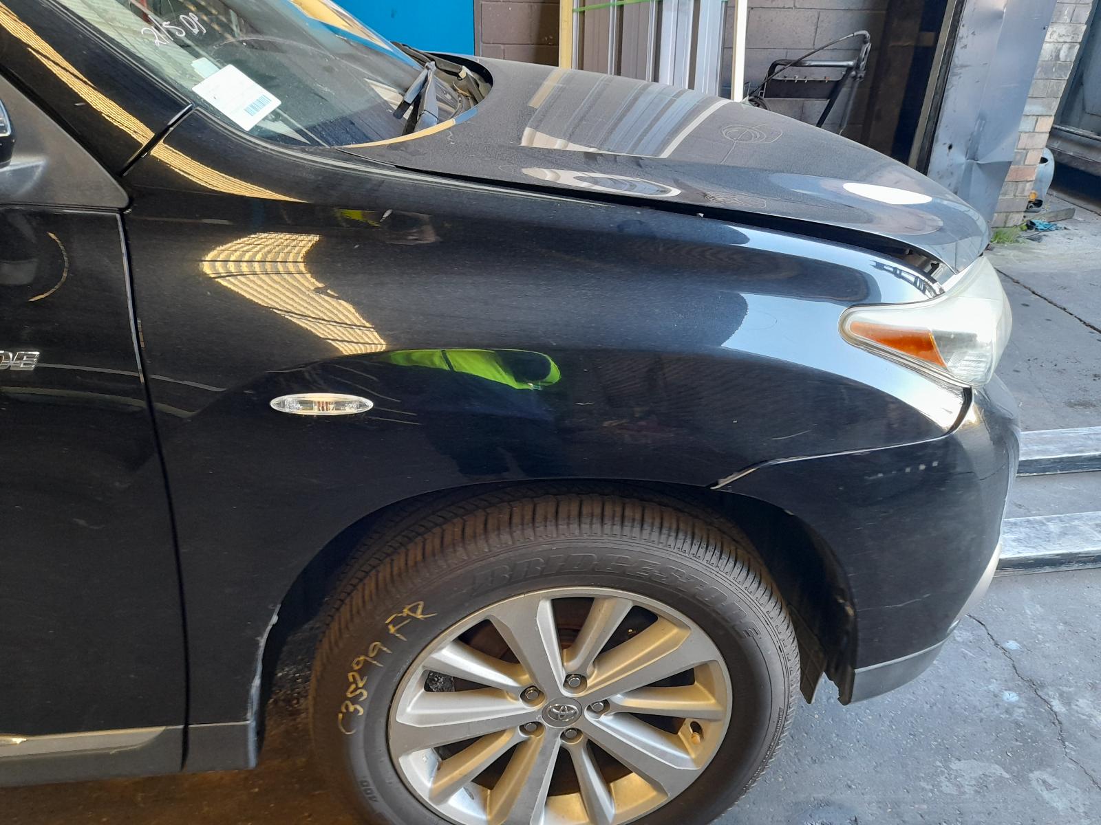 2013 Toyota Kluger Airbag Module/Sensor View Auto part Airbag Module/Sensor Toyota Kluger 2013