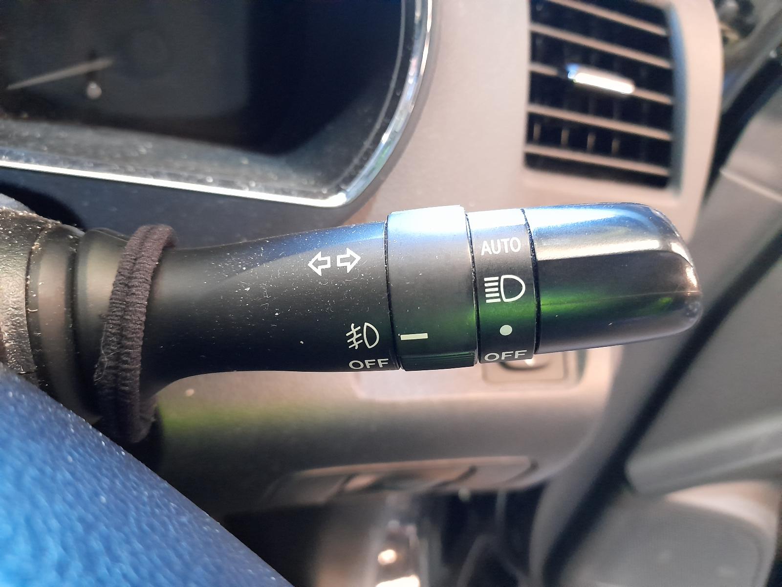 2013 Toyota Kluger Airbag Module/Sensor View Auto part Airbag Module/Sensor Toyota Kluger 2013