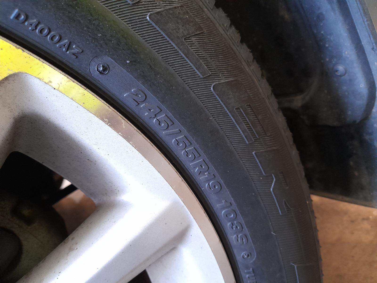 2013 Toyota Kluger Airbag Module/Sensor View Auto part Airbag Module/Sensor Toyota Kluger 2013