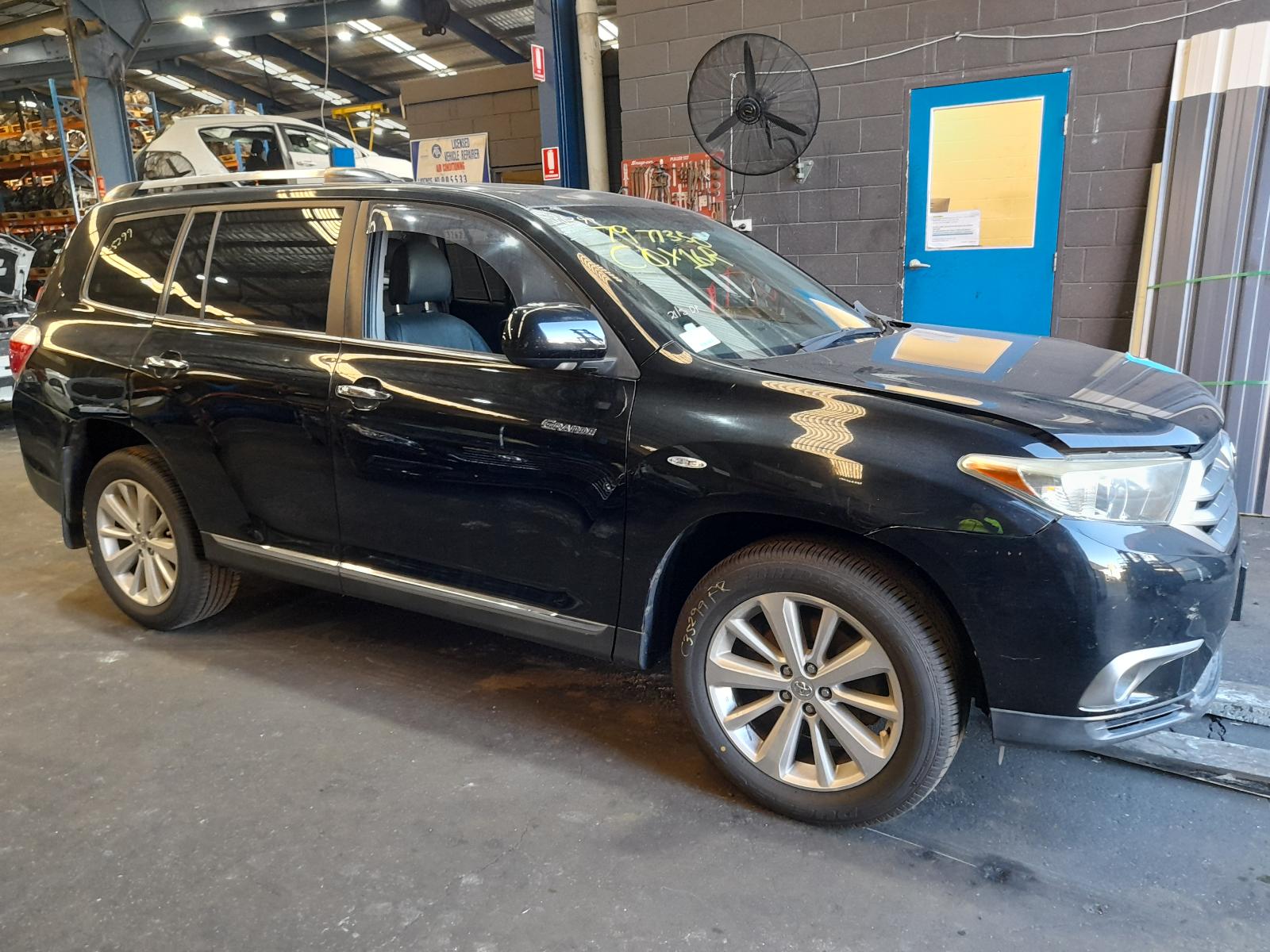 2013 Toyota Kluger Airbag Module/Sensor View Auto part Airbag Module/Sensor Toyota Kluger 2013