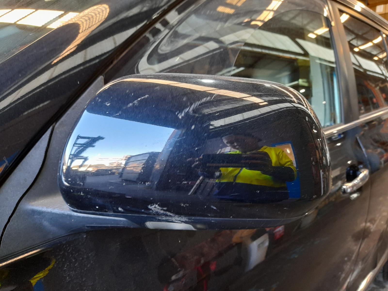 2013 Toyota Kluger Airbag Module/Sensor View Auto part Airbag Module/Sensor Toyota Kluger 2013