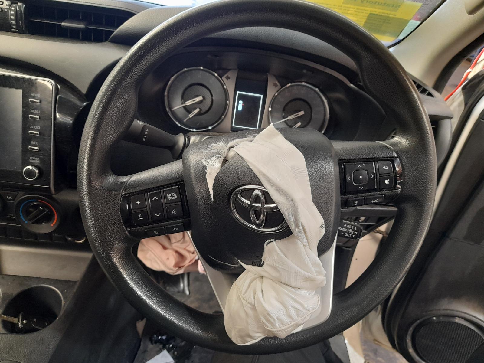 2021 Toyota Hilux Right Headlamp View Auto part Right Headlamp Toyota Hilux 2021