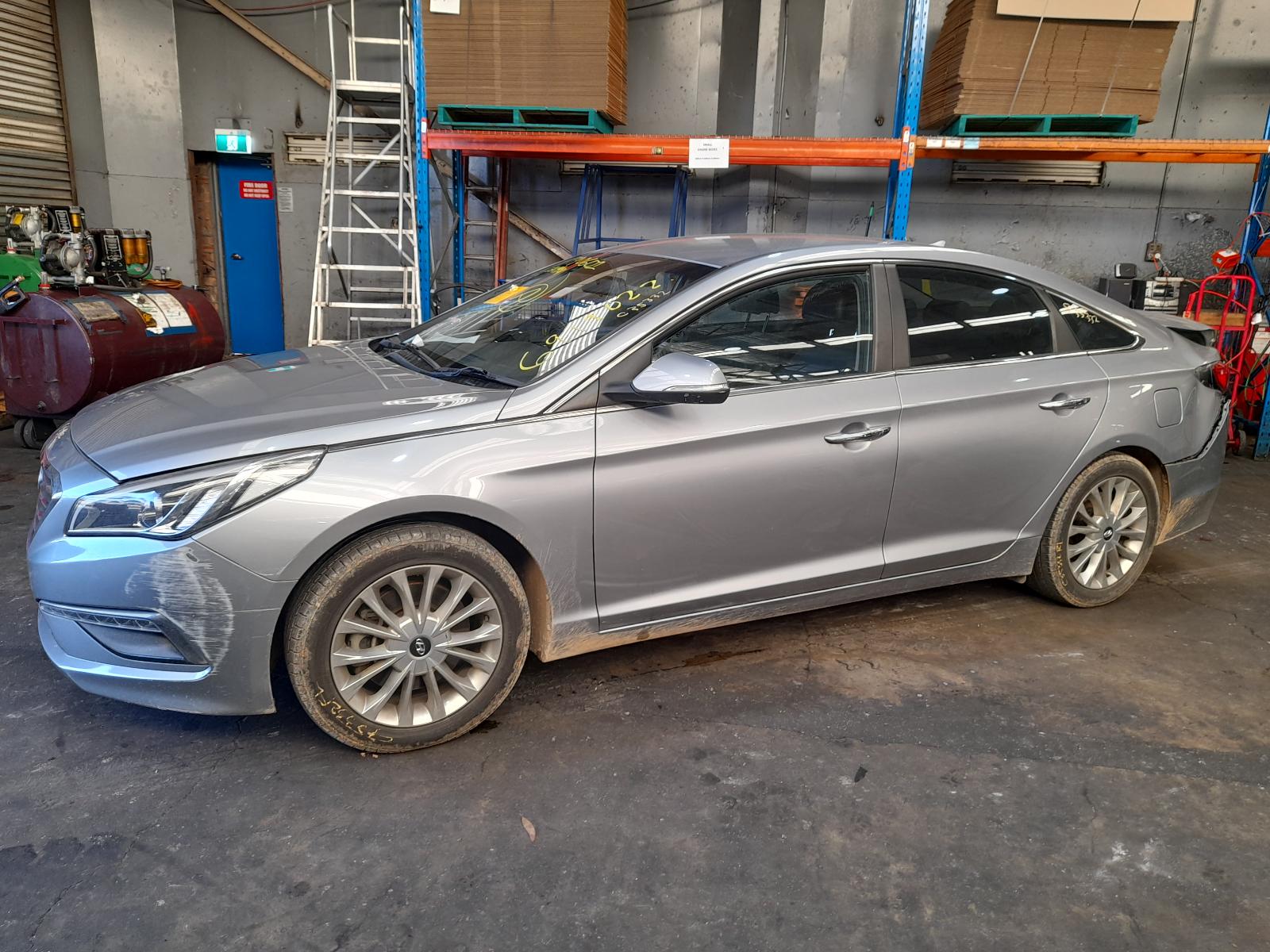 View Auto part Radio/Cd/Dvd/Sat/Tv Hyundai Sonata 2015
