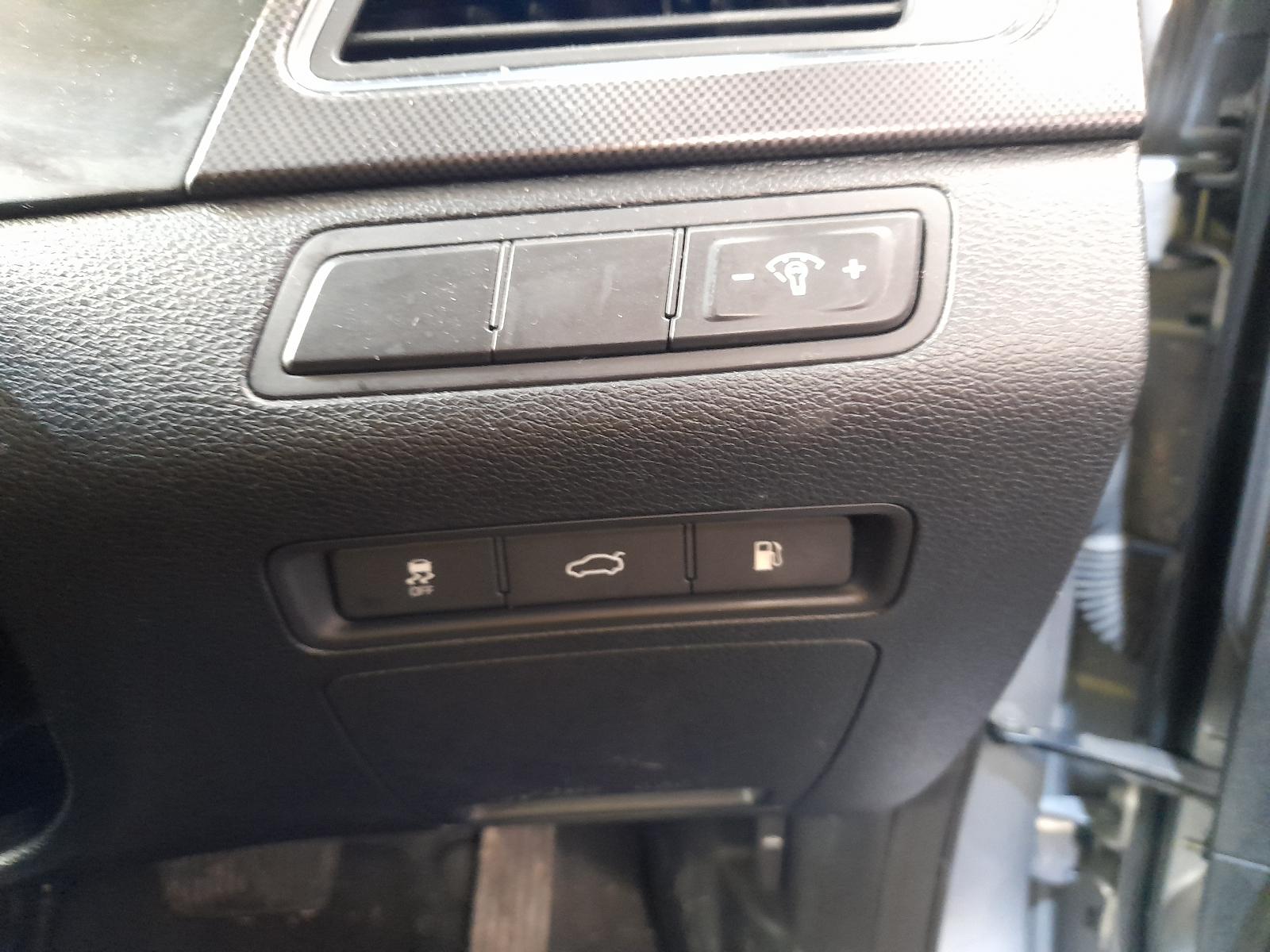 View Auto part Radio/Cd/Dvd/Sat/Tv Hyundai Sonata 2015