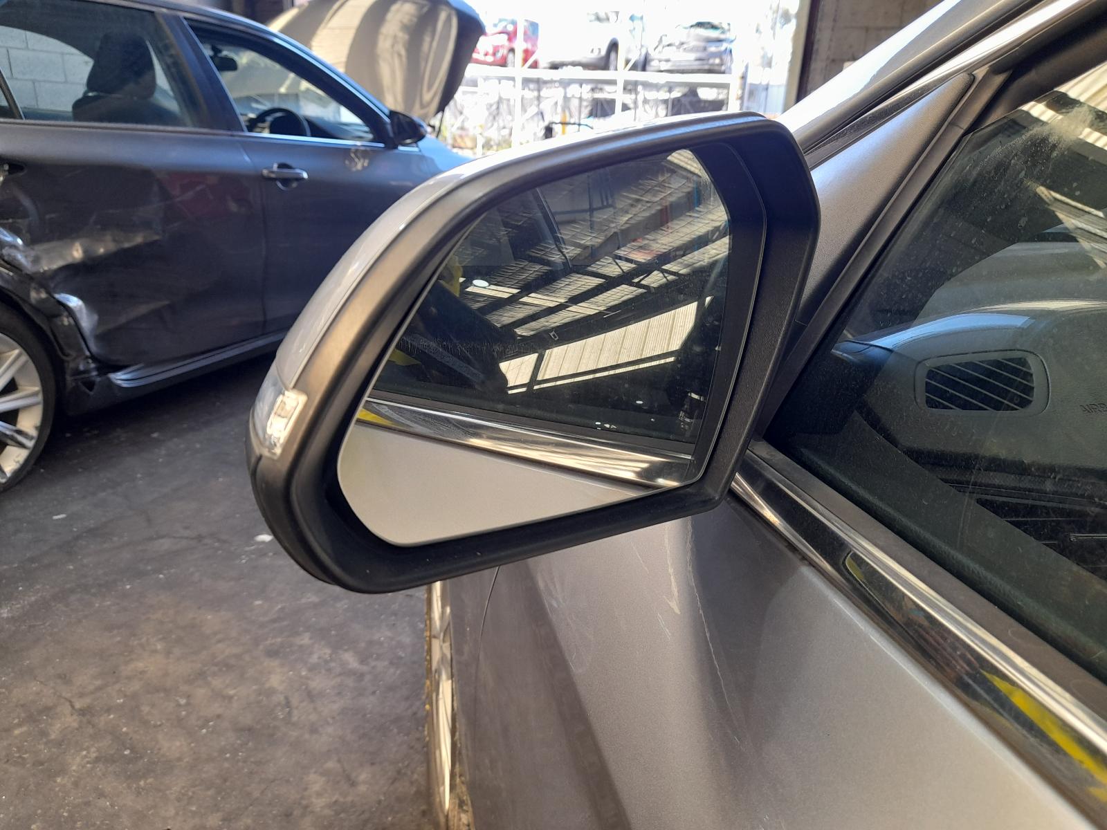 View Auto part Radio/Cd/Dvd/Sat/Tv Hyundai Sonata 2015