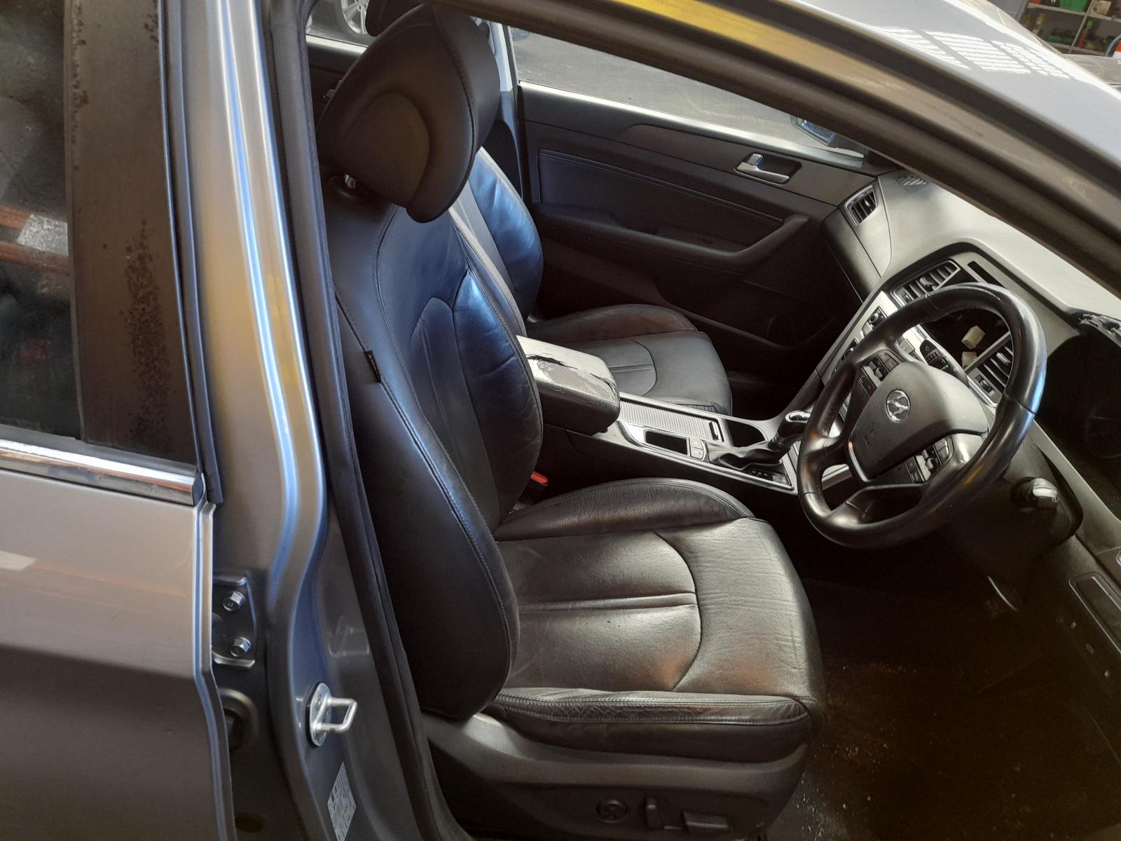View Auto part Radio/Cd/Dvd/Sat/Tv Hyundai Sonata 2015
