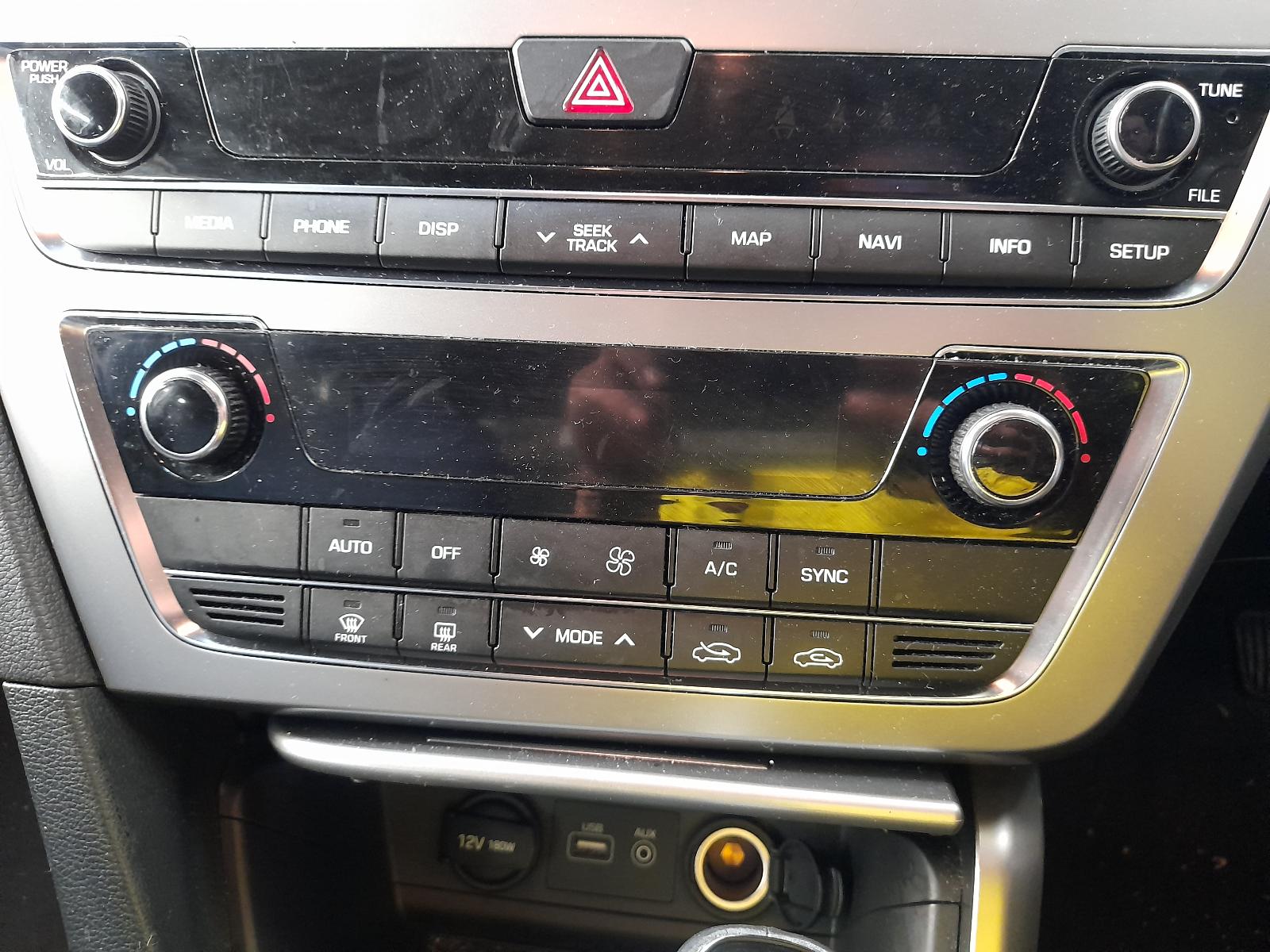 View Auto part Radio/Cd/Dvd/Sat/Tv Hyundai Sonata 2015