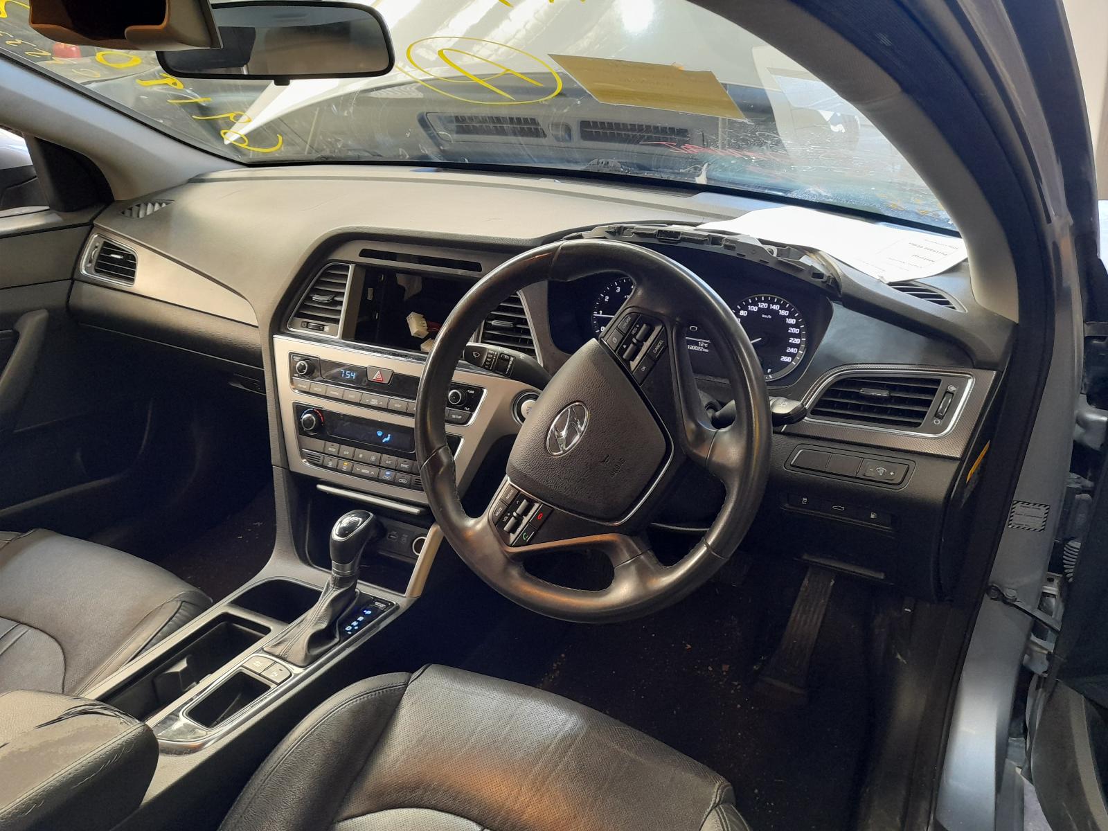 View Auto part Radio/Cd/Dvd/Sat/Tv Hyundai Sonata 2015
