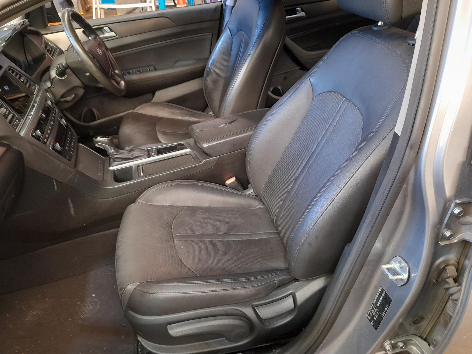 View Auto part Radio/Cd/Dvd/Sat/Tv Hyundai Sonata 2015