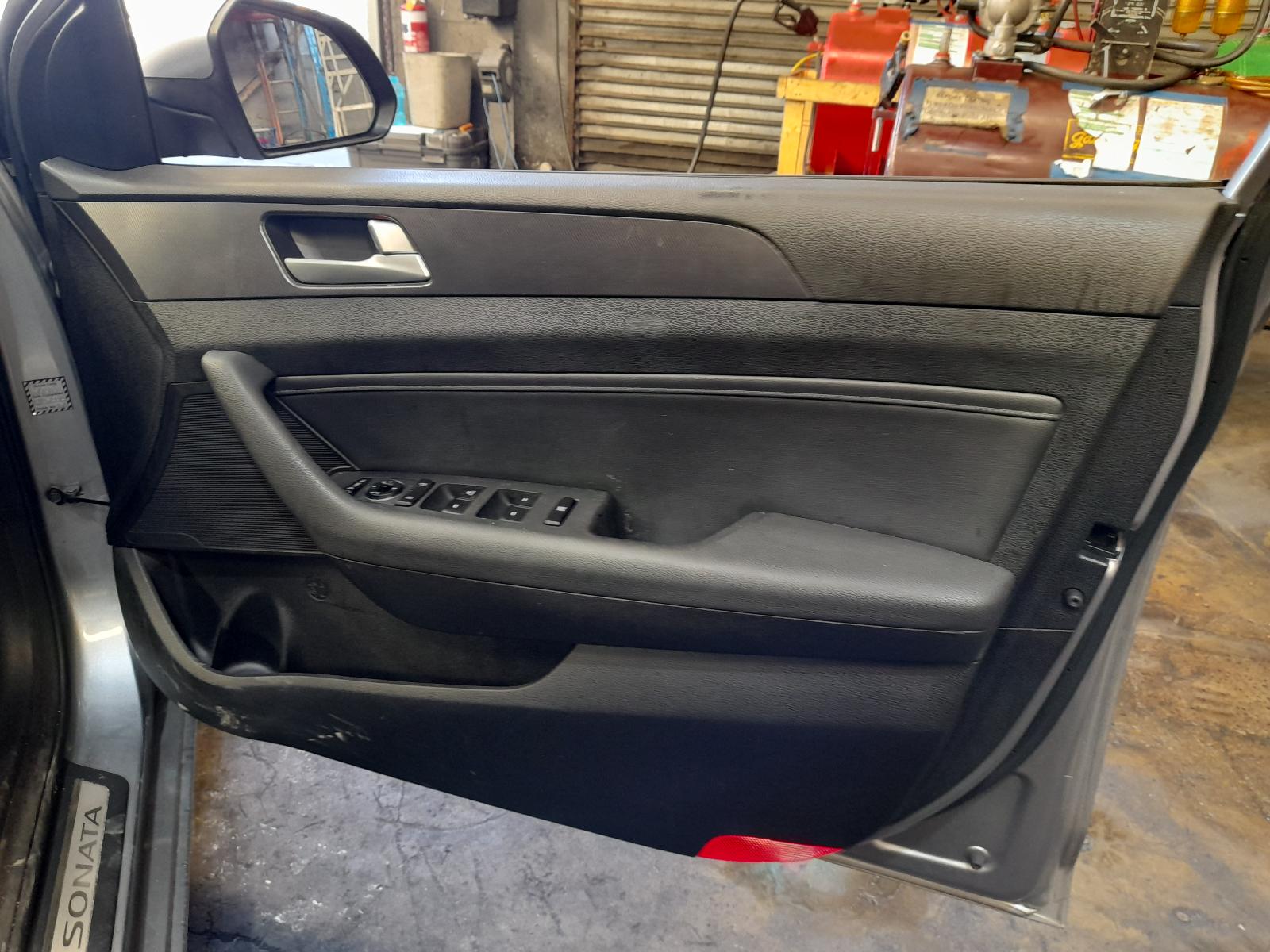 View Auto part Radio/Cd/Dvd/Sat/Tv Hyundai Sonata 2015