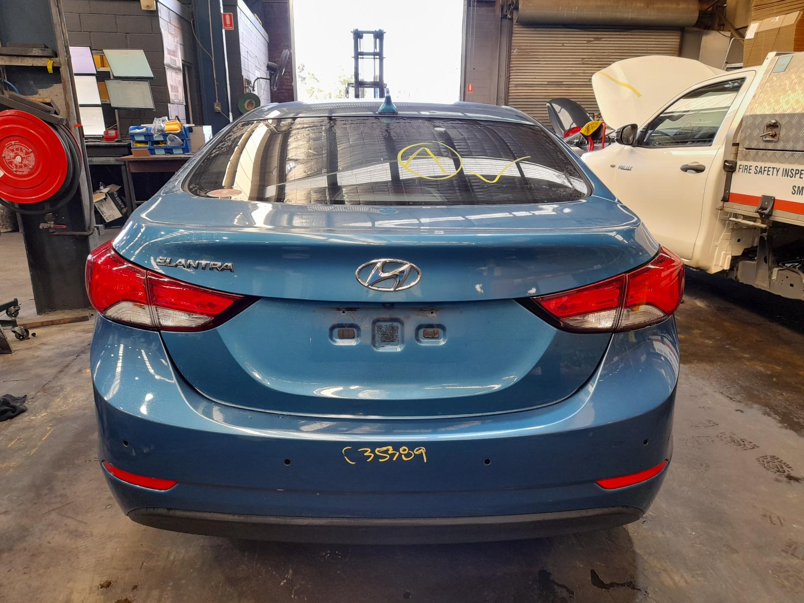 View Auto part Right Indicator/Fog/Side Hyundai Elantra 2014