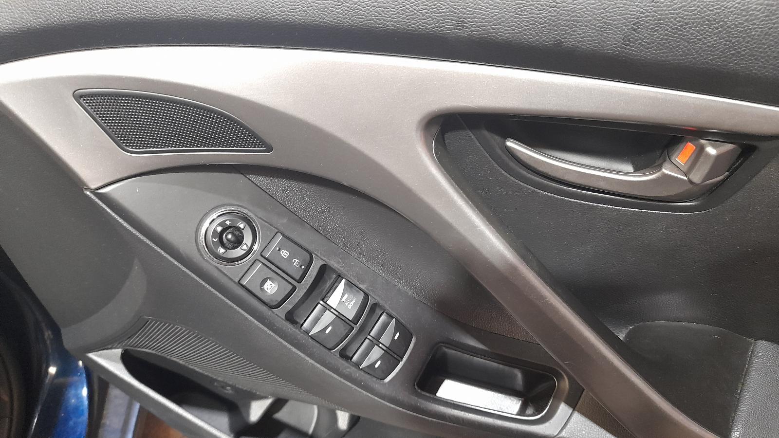 View Auto part Seatbelt/Stalk Hyundai Elantra 2013