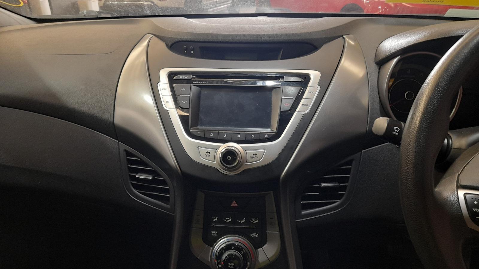 View Auto part Seatbelt/Stalk Hyundai Elantra 2013