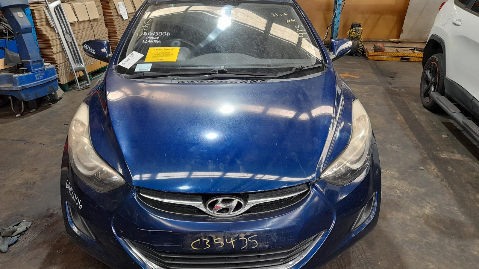 View Auto part Seatbelt/Stalk Hyundai Elantra 2013