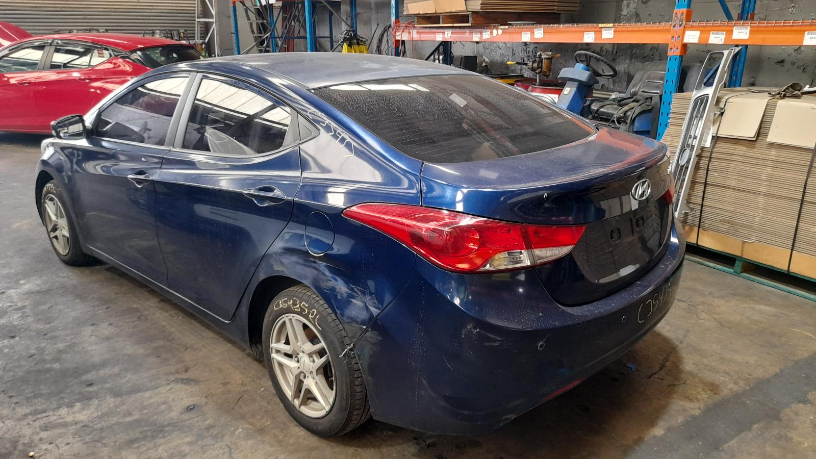 View Auto part Seatbelt/Stalk Hyundai Elantra 2013