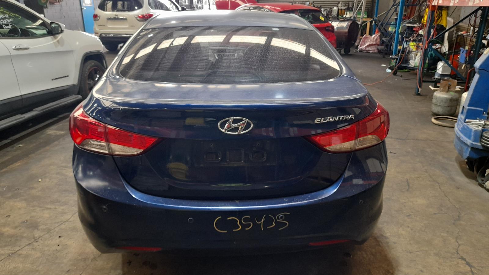 View Auto part Seatbelt/Stalk Hyundai Elantra 2013