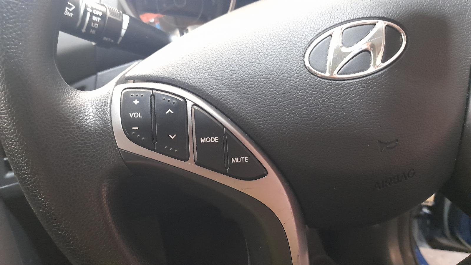 View Auto part Seatbelt/Stalk Hyundai Elantra 2013