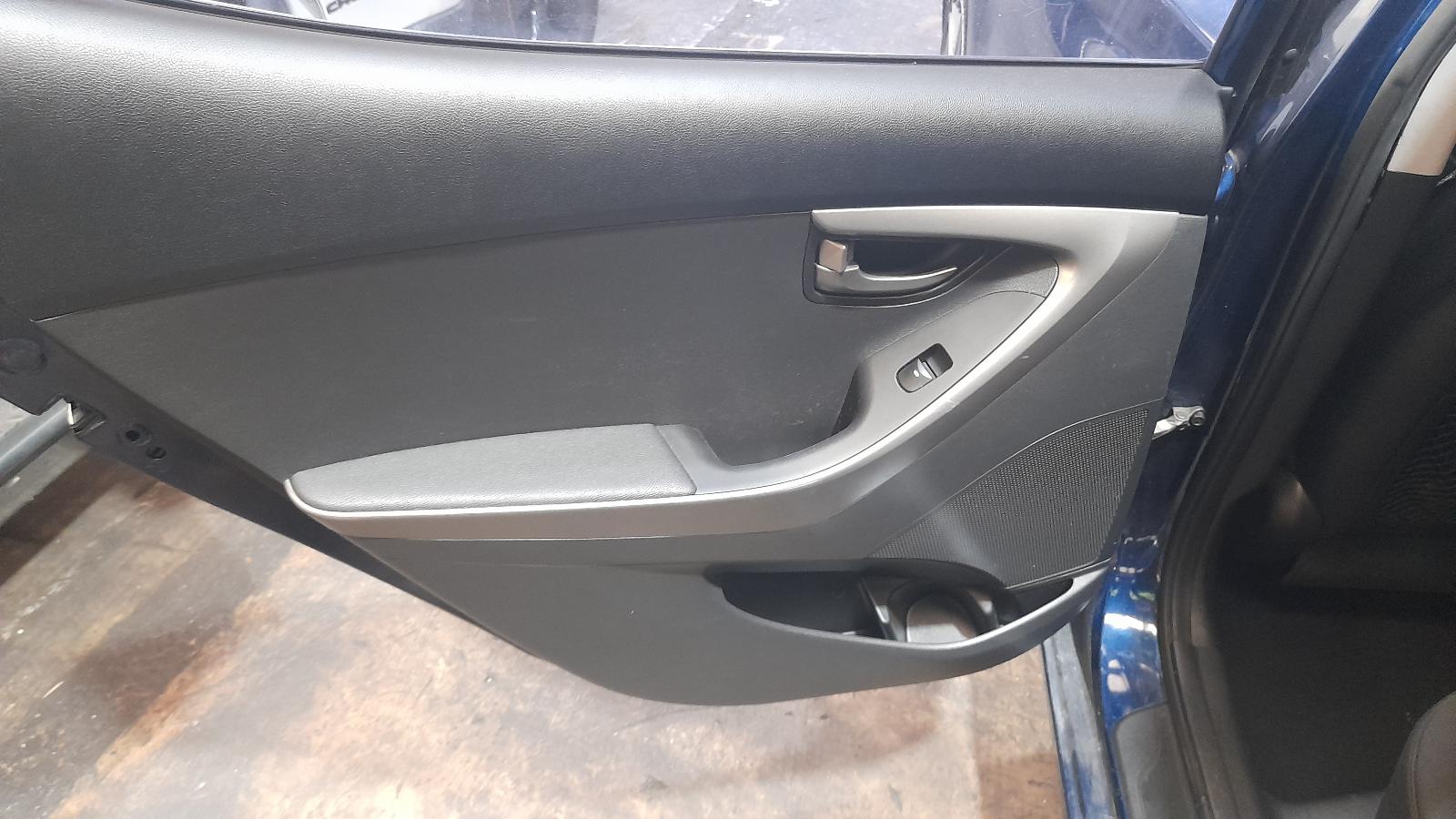 View Auto part Seatbelt/Stalk Hyundai Elantra 2013