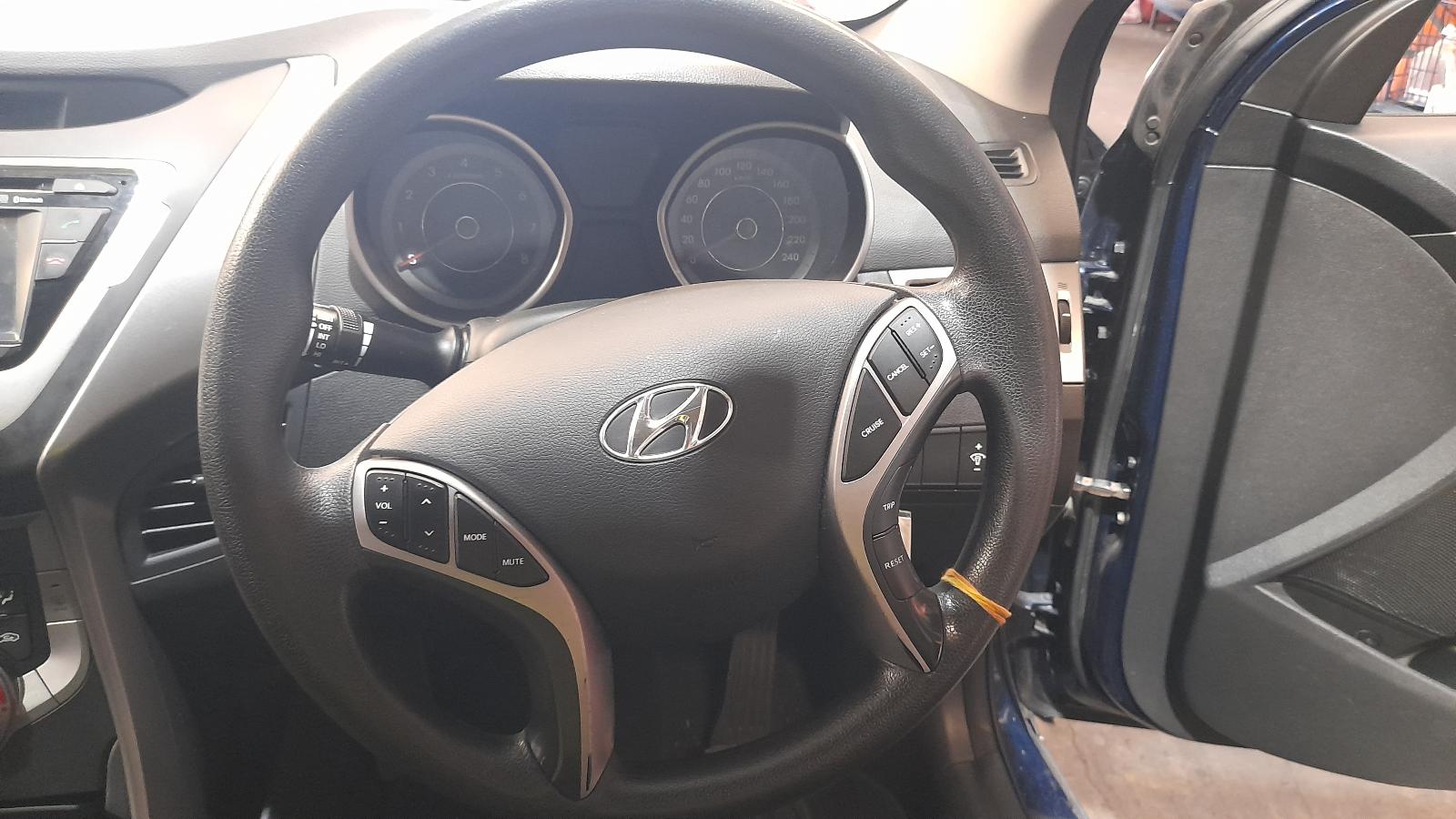 View Auto part Seatbelt/Stalk Hyundai Elantra 2013