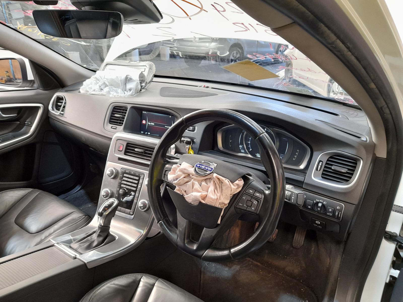 View Auto part Engine Volvo S60/v60 2014