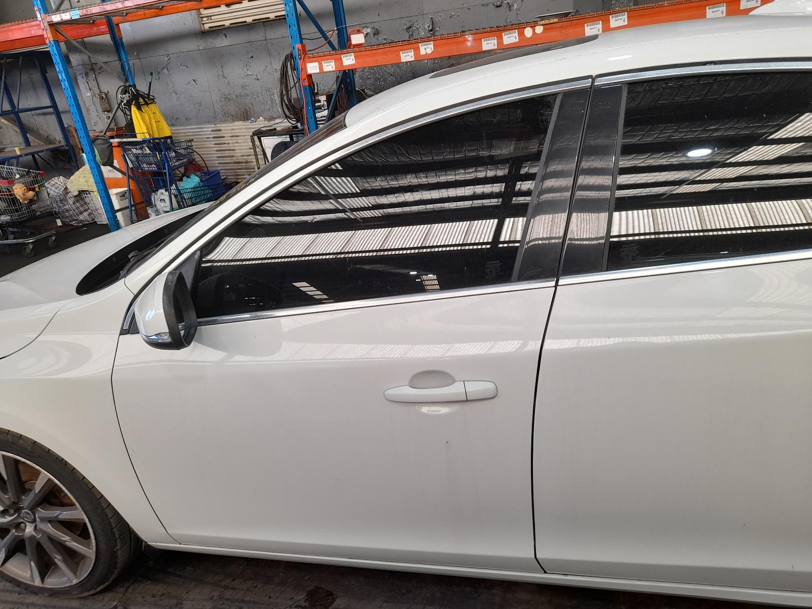 View Auto part Engine Volvo S60/v60 2014