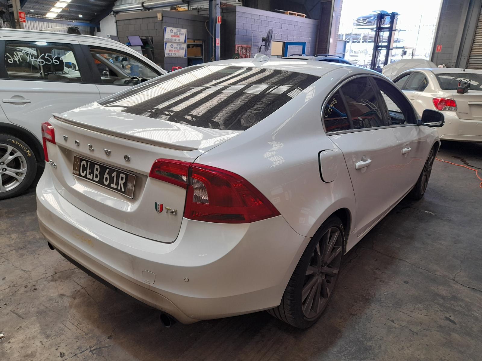 View Auto part Engine Volvo S60/v60 2014