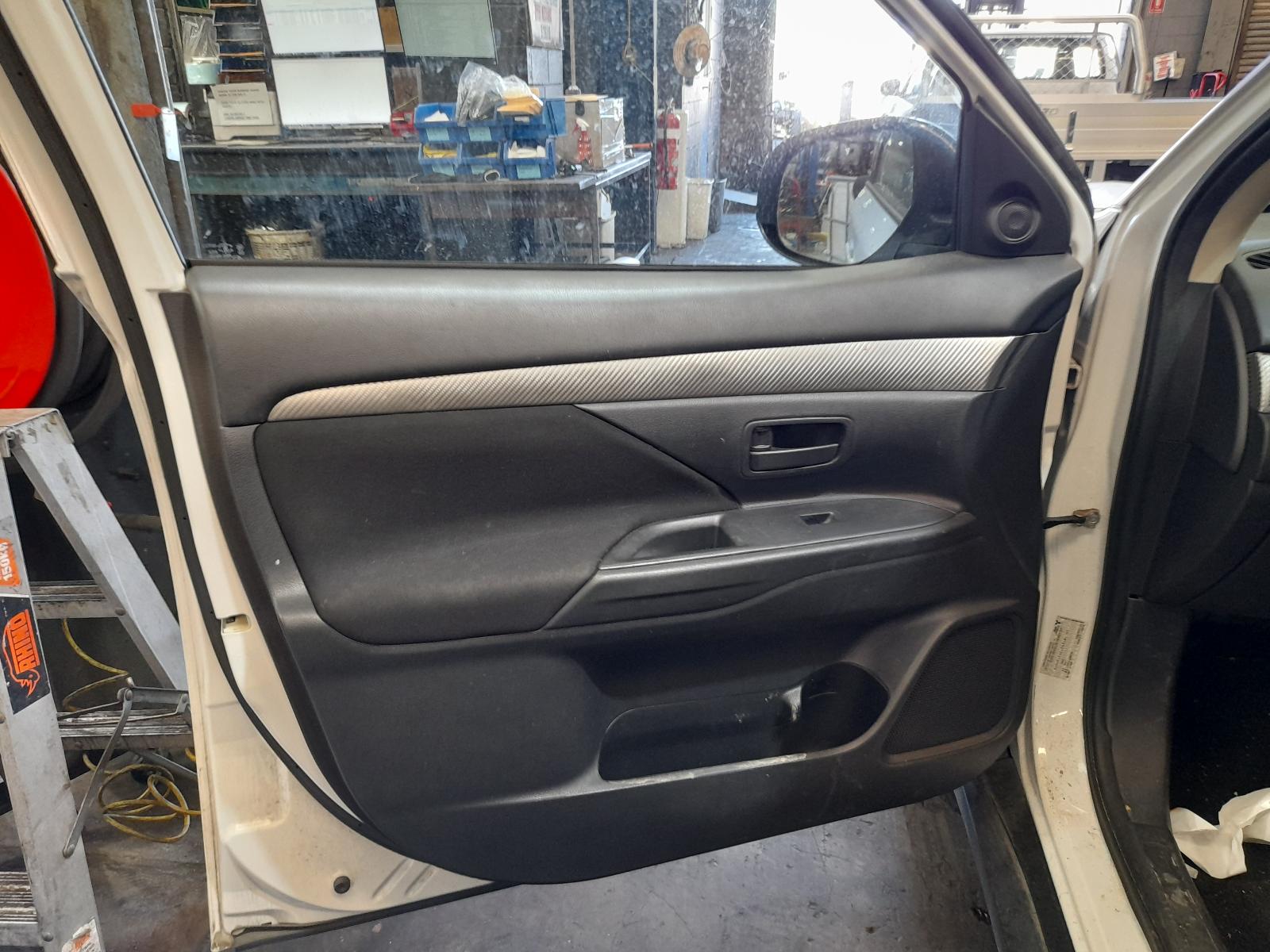 View Auto part Ecu Mitsubishi Outlander 2014