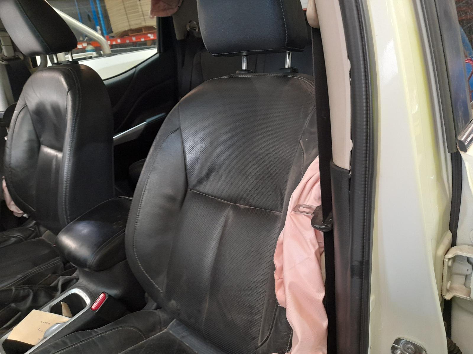 View Auto part Ecu Nissan Navara 2016